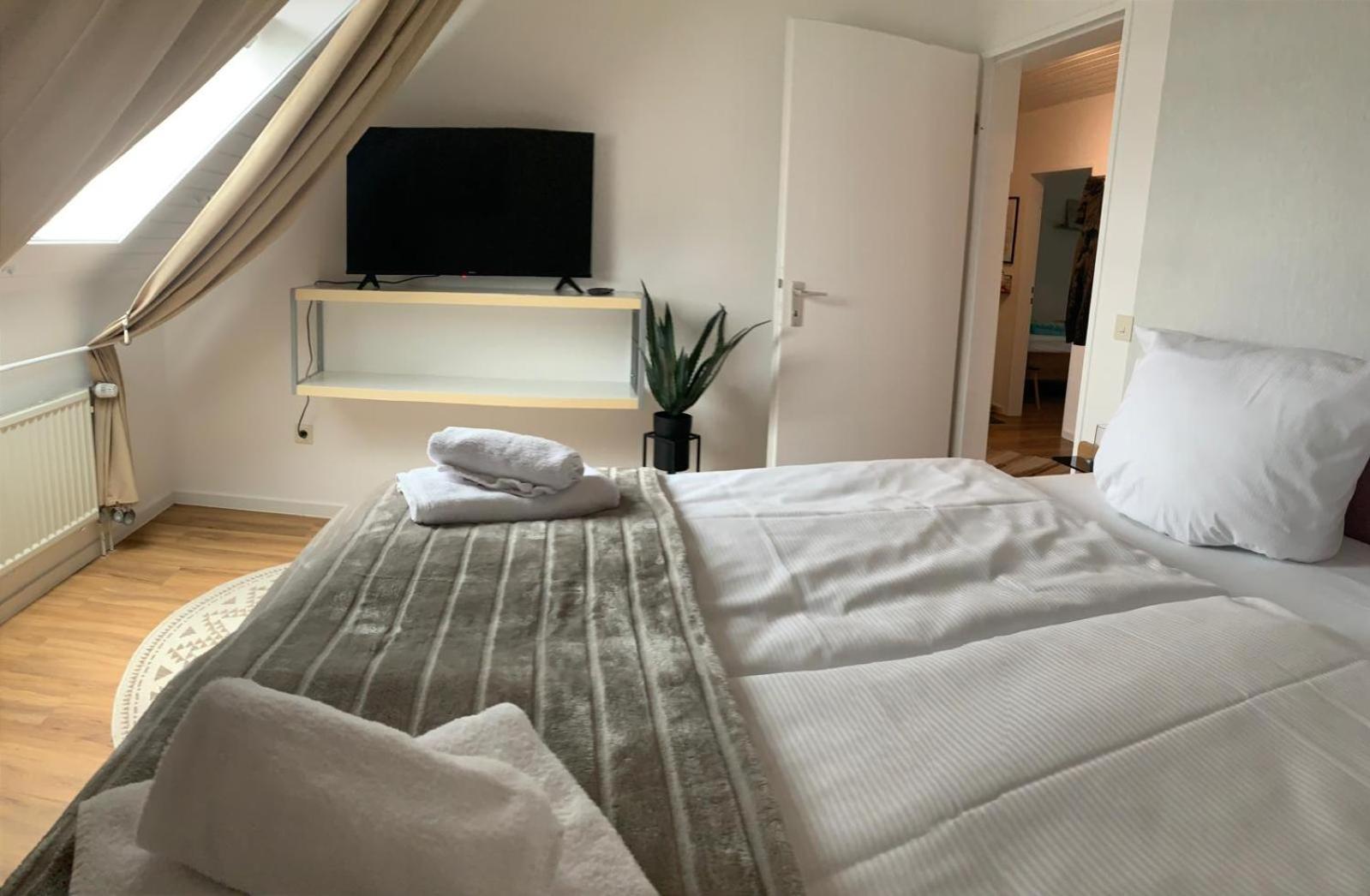 Anjas Appartement I Zentral I 81 Qm Stilvolle Geraeumige Wohnung I Parkplaetze Vorhanden オスナブリュック エクステリア 写真